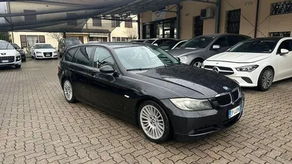 Usata BMW 320 Efficient Dynamics 177 CV (130 kW) 2008 Nero Station wagon
