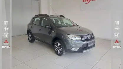 Usata Dacia Sandero Stepway 90 CV (66 kW) 2018 Grigio scuro Utilitaria