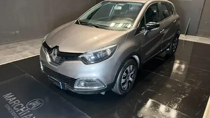 Grigio Usata 2016 Renault Captur Life SUV | 9900 € (Buon prezzo)