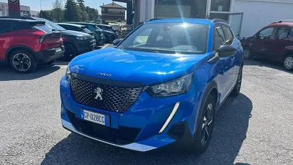 Blu Usata 2023 Peugeot 2008 Allure SUV | 16.990 € (Buon prezzo)