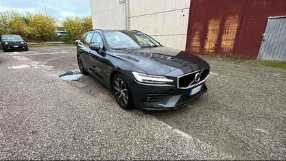Usata 2020 Volvo V60 Business Edition Station wagon | 17.200 € (Ottimo prezzo)