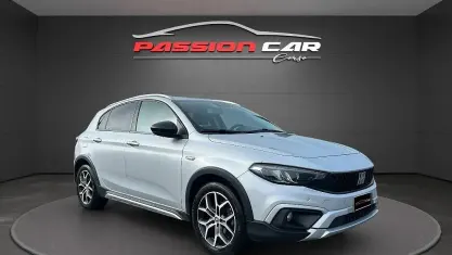 Usata Fiat Tipo Cross 101 CV (74 kW) 2021 Argento Berlina