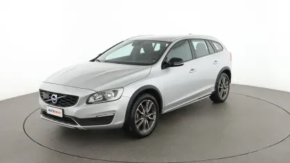 Usata Volvo V60 CC 150 CV (110 kW) 2018 Argento Station wagon