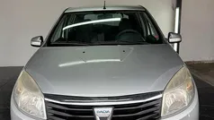 Usata 2010 Dacia Sandero Lauréate Tre volumi | 2790 € (Buon prezzo)