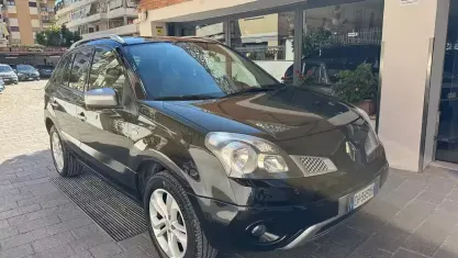 Usata Renault Koleos Luxe 150 CV (110 kW) 2011 Nero SUV