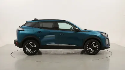 Usata Peugeot 2008 Allure 100 CV (73 kW) 2025 Blublu SUV