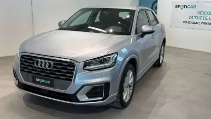 Usata Audi Q2 116 CV (85 kW) 2020 Argento SUV