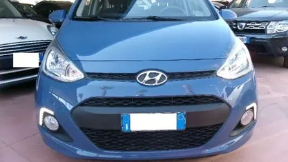 Grigio Usata 2015 Hyundai i10 Edition Due volumi | 7500 € (Buon prezzo)