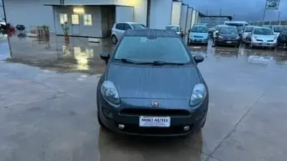 Usata Fiat Punto Street 77 CV (56 kW) 2015 Grigio Utilitaria