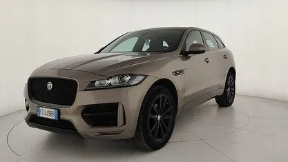 Usata 2016 Jaguar F-Pace R-Sport SUV | 18.900 € (Buon prezzo)
