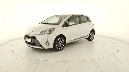 Bianco Usata 2019 Toyota Yaris Hybrid Edition Tre volumi | 12.900 € (Ottimo prezzo)