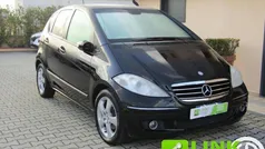 Usata 2005 Mercedes A160 Avantgarde Tre volumi | 3300 € (Buon prezzo)
