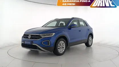 Usata VW T-Roc Life 150 CV (110 kW) 2023 Ravenna blue metallizzato SUV