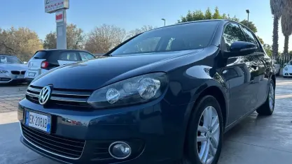 Usata VW Golf VI Highline 105 CV (77 kW) 2011 Blu/azzurro Utilitaria