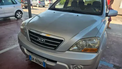 Usata Kia Sorento 170 CV (125 kW) 2007 Grigio SUV