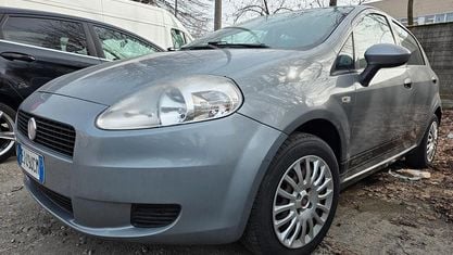 Usata Fiat Grande Punto 75 CV (55 kW) 2011 Grigio Utilitaria