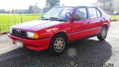Usata Alfa Romeo 33 Quadrifoglio Verde 105 CV (77 kW) 1985 Berlina