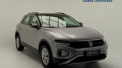 Pyrit silver met Usata 2024 VW T-Roc Life SUV | 26.500 € (Buon prezzo)