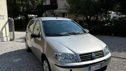 Usata Fiat Punto Dynamic 60 CV (44 kW) 2003 Grigio Utilitaria