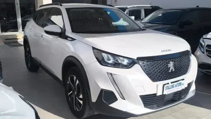Käytetty Peugeot 2008 Allure 131 HP (96 kW) 2021 Valkoinen Katumaasturi