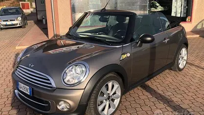 Usata Mini Cooper Cabriolet 122 CV (89 kW) 2014 Cabrio