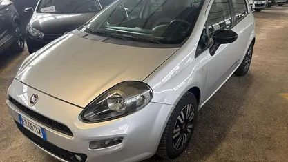 Grigio Usata 2013 Fiat Punto S Tre volumi | 4600 € (Cara)