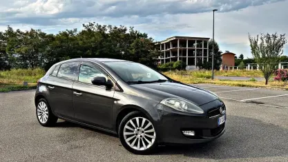 Usata Fiat Bravo 120 CV (88 kW) 2011 Grigio Utilitaria