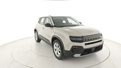 Usata Jeep Avenger Altitude 101 CV (74 kW) 2025 Beige SUV