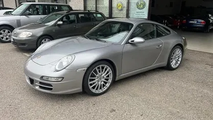 Usata Porsche 911 Carrera 325 CV (239 kW) 2007 Grigio Coupé