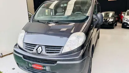 Nero Usata 2008 Renault Trafic Monovolume | 11.900 € (Buon prezzo)