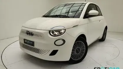 Usata Fiat 500e Icon 86 kW (118 CV) 2021 Bianco Cabrio