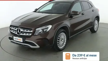 Usata Mercedes GLA200 Business 136 CV (100 kW) 2017 Marrone SUV