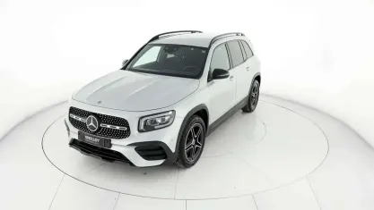 Usata Mercedes GLB180 Premium 116 CV (85 kW) 2023 Argento SUV