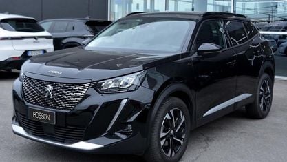 Usata Peugeot 2008 Allure 110 CV (80 kW) 2022 Nero SUV