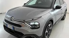 Grigio artense Usata 2022 Citroën C4 PureTech Tre volumi | 14.900 € (Buon prezzo)