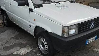 Usata Fiat Panda Young 54 CV (39 kW) 2002 Bianco Berlina