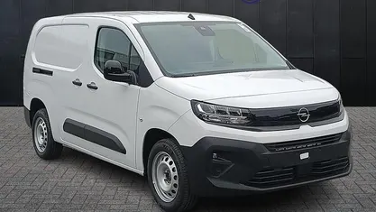 Bianco Nuova 2025 Opel Combo S Monovolume | 19.600 € (Ottimo prezzo)