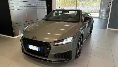 Usata Audi TT Roadster S-Line 197 CV (144 kW) 2022 Grigio Cabrio