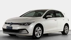 Bianco Usata 2020 VW Golf VIII Life Tre volumi | 19.800 € (Buon prezzo)