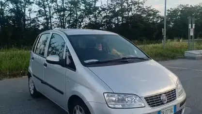 Usata Fiat Idea 80 CV (58 kW) 2009 Grigio Monovolume