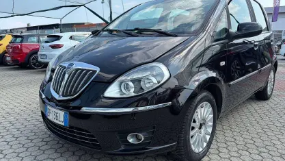 Usata Lancia Musa 77 CV (56 kW) 2012 Nero Monovolume