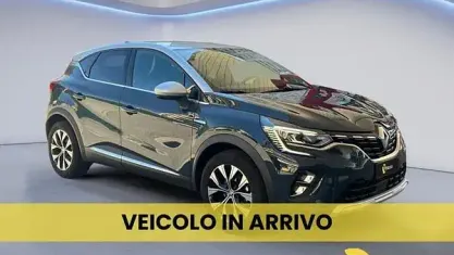 Usata Renault Captur Techno 101 CV (74 kW) 2023 Blu SUV