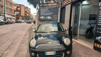 Usata Mini Cooper 75 CV (55 kW) 2011 Nero Utilitaria