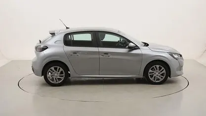 Usata Peugeot 208 Active 102 CV (75 kW) 2020 Utilitaria