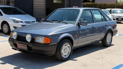 Usata Ford Escort 61 CV (44 kW) 1988 Berlina