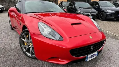 Rosso Usata 2010 Ferrari California Cabrio | 109.000 € (Ottimo prezzo)