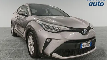 Usata 2020 Toyota C-HR Business Edition SUV | 18.900 € (Buon prezzo)