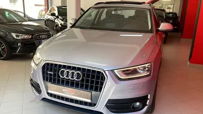 Usata Audi Q3 Advanced Plus 140 CV (102 kW) 2014 Argento SUV