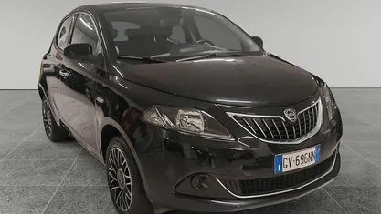 Usata 2024 Lancia Ypsilon S Due volumi | 13.890 € (Buon prezzo)