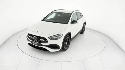 Usata Mercedes GLA200 Premium 150 CV (110 kW) 2023 Bianco SUV